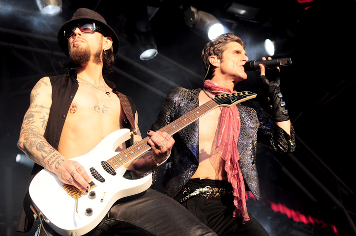 Janes_Addiction_@_Steel_Blue_Oval_(1_3_2010)_(4416154323)